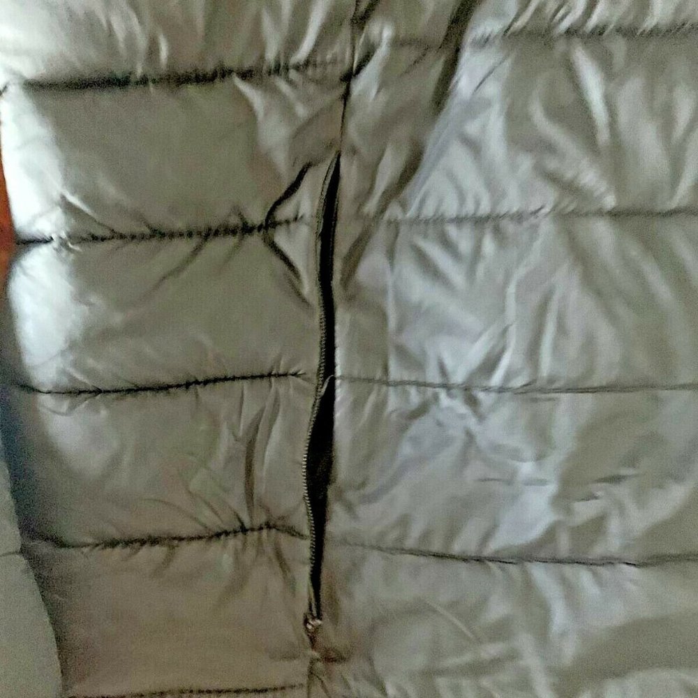 Amazon Essentials Black Packable Puffer Jacket Si… - image 4